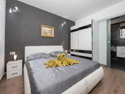 Kuća 198 m², Labin - prizemnica s bazenom i zelenilom - 10