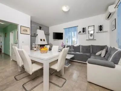 Kuća 198 m², Labin - prizemnica s bazenom i zelenilom - 3