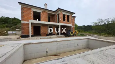 House 180 m², Pićan - pool and landscape view - 6