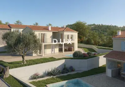 House 180 m², Pićan - pool and landscape view - 2