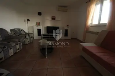 House 240 m², Barban - spacious yard near the sea - 7