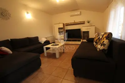 House 240 m², Barban - spacious yard near the sea - 21
