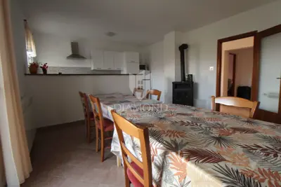 House 240 m², Barban - spacious yard near the sea - 3