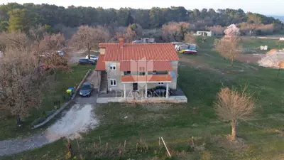 House 240 m², Barban - spacious yard near the sea