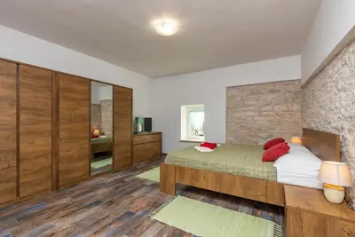 House 90 m², Svetvinčenat - quiet location near Pula - 17