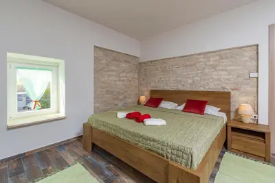House 90 m², Svetvinčenat - quiet location near Pula - 19
