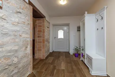 House 90 m², Svetvinčenat - quiet location near Pula - 14