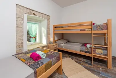 House 90 m², Svetvinčenat - quiet location near Pula - 11
