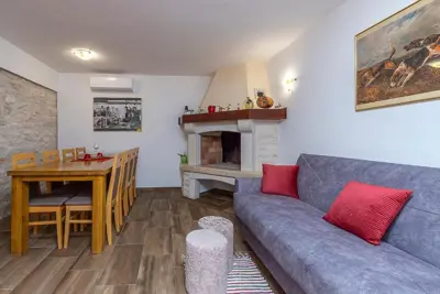 House 90 m², Svetvinčenat - quiet location near Pula - 13