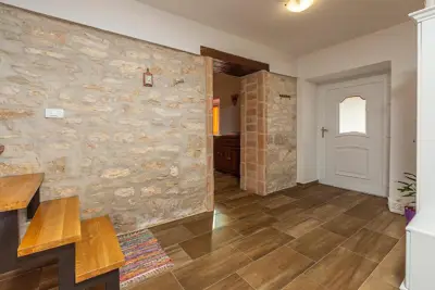 House 90 m², Svetvinčenat - quiet location near Pula - 18