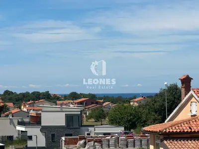 House in Novigrad, sea view and three apartments - 2