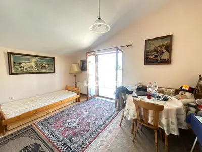 House in Novigrad, sea view and three apartments - 12