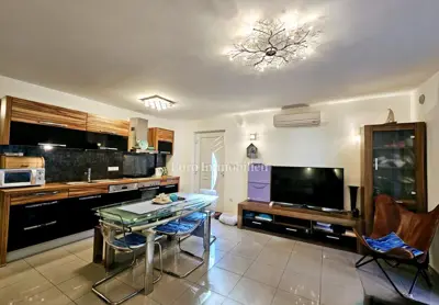 Apartman s okućnicom, blizu centra i mora - Malinska - 5