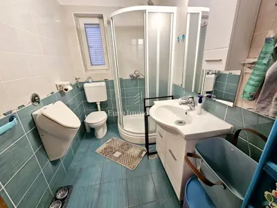 Apartman s okućnicom, blizu centra i mora - Malinska - 17