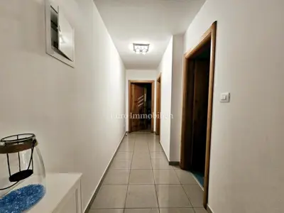 Apartman s okućnicom, blizu centra i mora - Malinska - 10