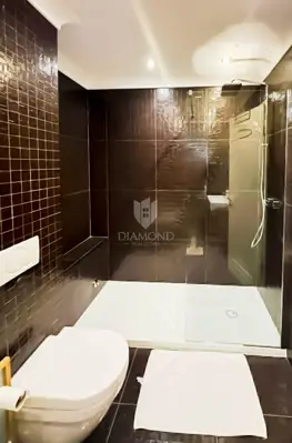 Stan 62 m², Rovinj širi centar, terasa i lift - 9