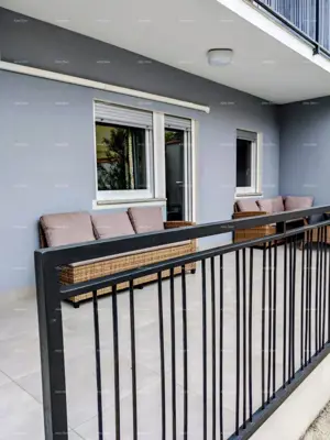 Kuća 250 m², Medulin - 3 apartmana i terasa - 11