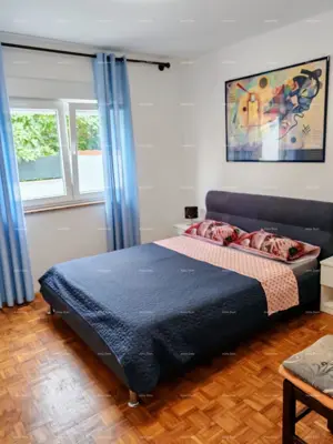 Kuća 250 m², Medulin - 3 apartmana i terasa - 9