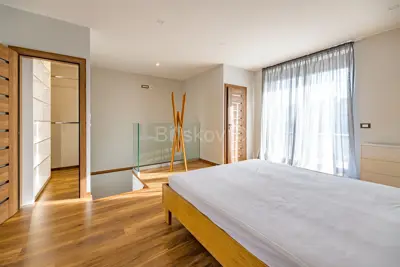 Villa 274 m², Gračani, luxurious location below Medvednica - 13