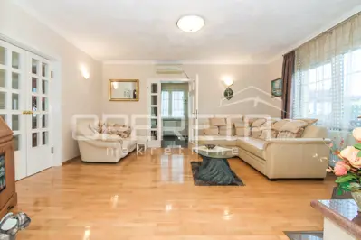 Prodaja, Kuća, Oroslavje, Stubička cesta, Samostojeća, 279 m² - 2