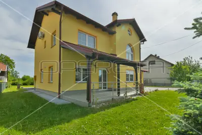 Haus zum Kauf in Oroslavje, 279 m²