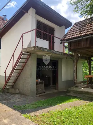 Prostrana obiteljska kuća s velikom okućnicom u idiličnom prirodnom ok - 7
