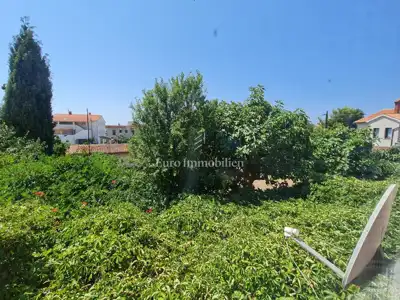Kuća s velikom okućnicom u okolici Pule - 13