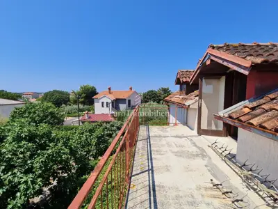 Kuća s velikom okućnicom u okolici Pule - 18