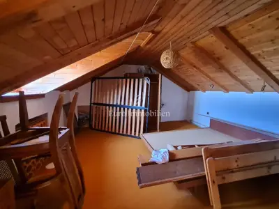 Kuća s velikom okućnicom u okolici Pule - 17