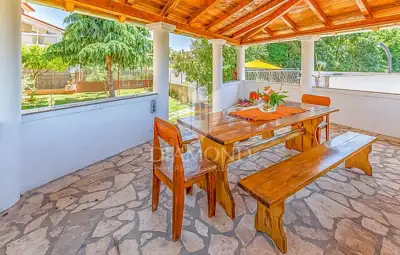Pula, Haus mit Pool in ruhiger Lage - 17