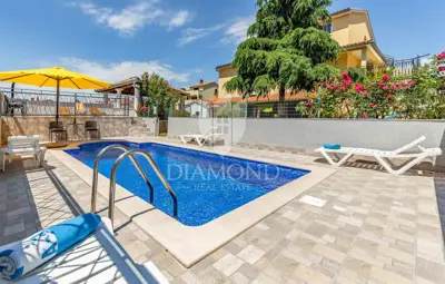 Pula, Haus mit Pool in ruhiger Lage - 2