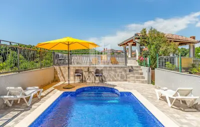 Pula, Haus mit Pool in ruhiger Lage - 18