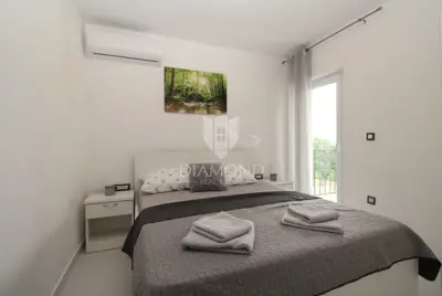 Stan 60 m², Bribir - pogled na more i dvije terase - 7