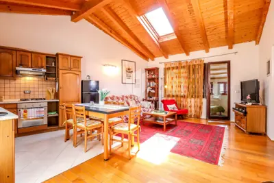 Stan 79 m², Rovinj centar - 3 spavaće sobe i terasa - 2