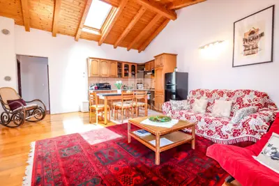 Stan 79 m², Rovinj centar - 3 spavaće sobe i terasa - 3