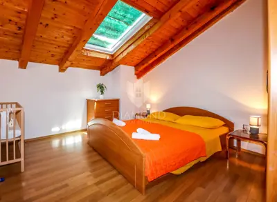 Stan 79 m², Rovinj centar - 3 spavaće sobe i terasa - 10