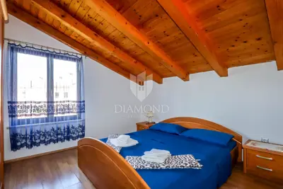 Stan 79 m², Rovinj centar - 3 spavaće sobe i terasa - 12