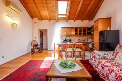 Stan 79 m², Rovinj centar - 3 spavaće sobe i terasa - 4