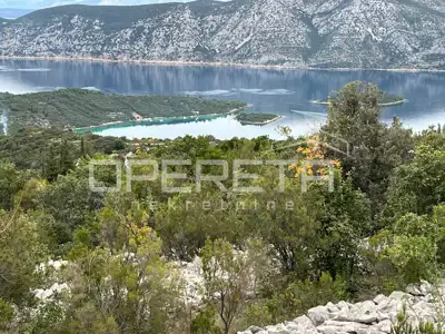 Landwirtschaftsfläche 9.435 m², Korčula - zwischen Pupnat und Kneža - 9