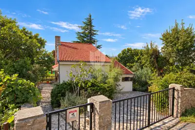 House for sale in Klenovica, 98 m²