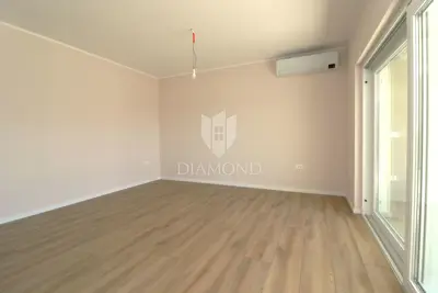 Stan 113 m², Poreč - 3 spavaće sobe, 3 kupaonice - 5