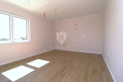Stan 113 m², Poreč - 3 spavaće sobe, 3 kupaonice - 4