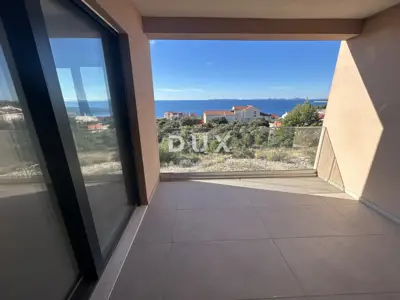 Apartment 85.5 m², Primošten - sea view and loggia