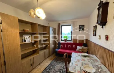 Familienhaus mit Hof in Madaraševcu