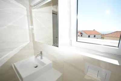 Vila 400 m², Krk - pogled na more i bazen - 21