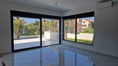 Kuća 220 m², Stara Novalja - pogled na more i bazen - 2