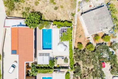 House for sale in Otok Brač, 77 m² - 18