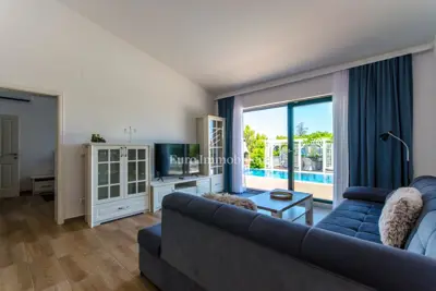 House for sale in Otok Brač, 77 m² - 8