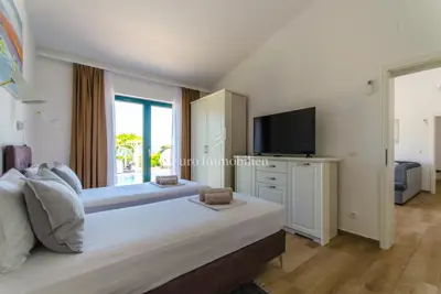 House for sale in Otok Brač, 77 m² - 13