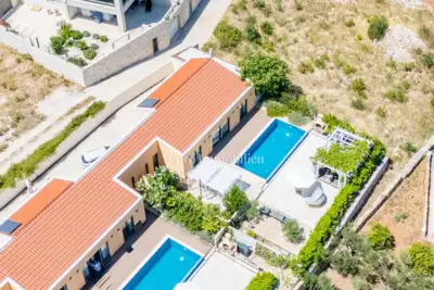 House for sale in Otok Brač, 77 m² - 17